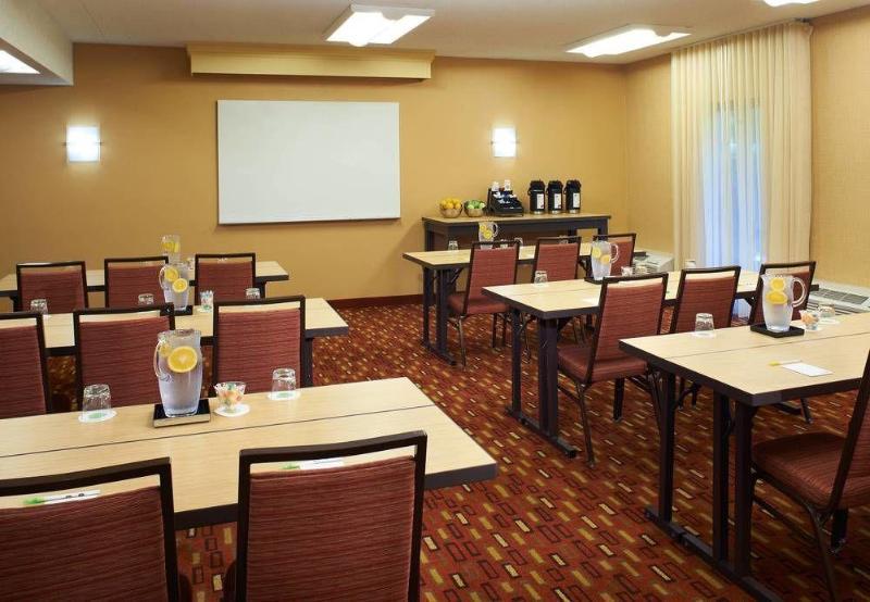 Courtyard By Marriott Lexington North Hotel Exterior photo