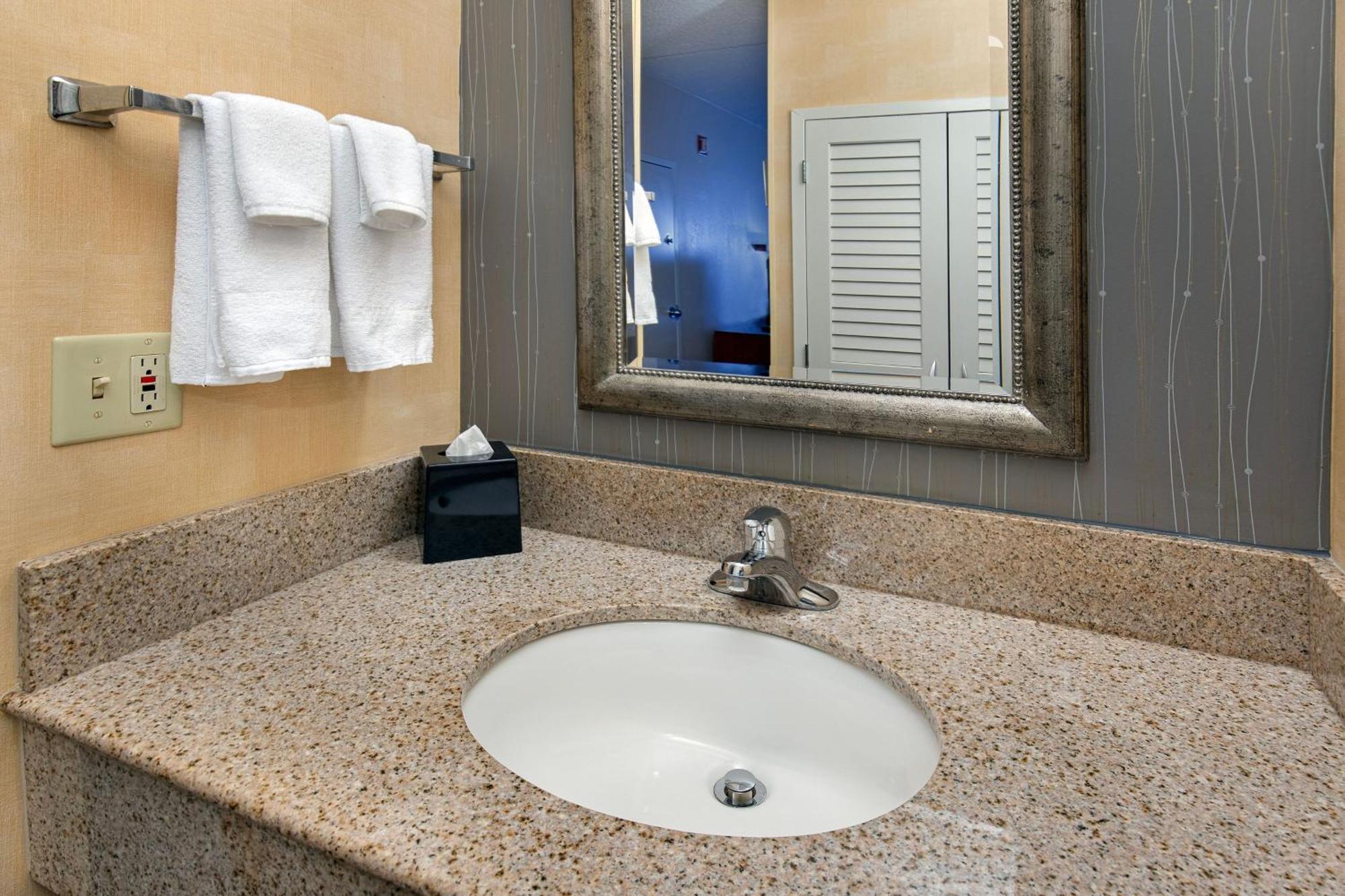 Courtyard By Marriott Lexington North Hotel Exterior photo