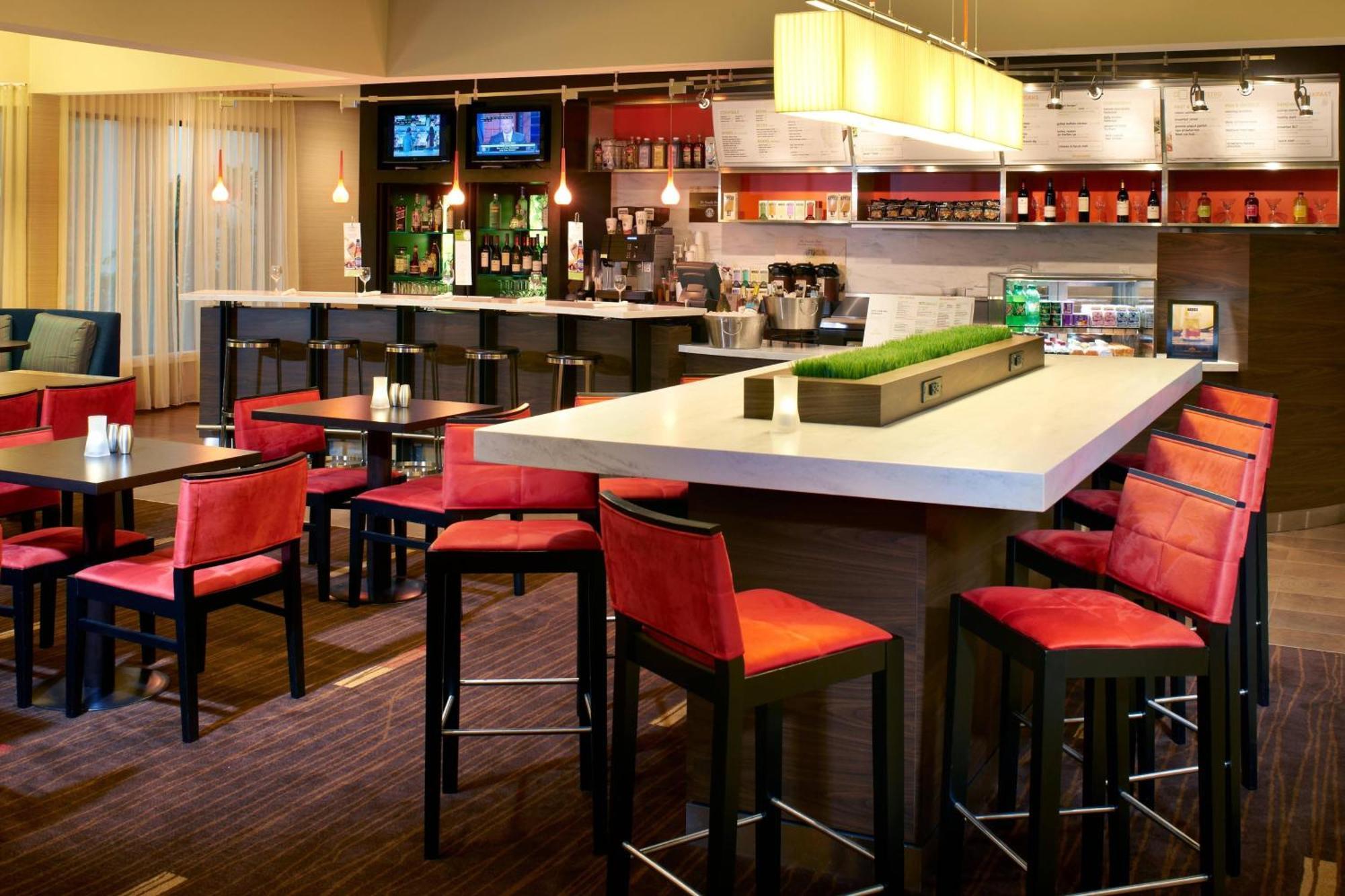 Courtyard By Marriott Lexington North Hotel Restaurant photo