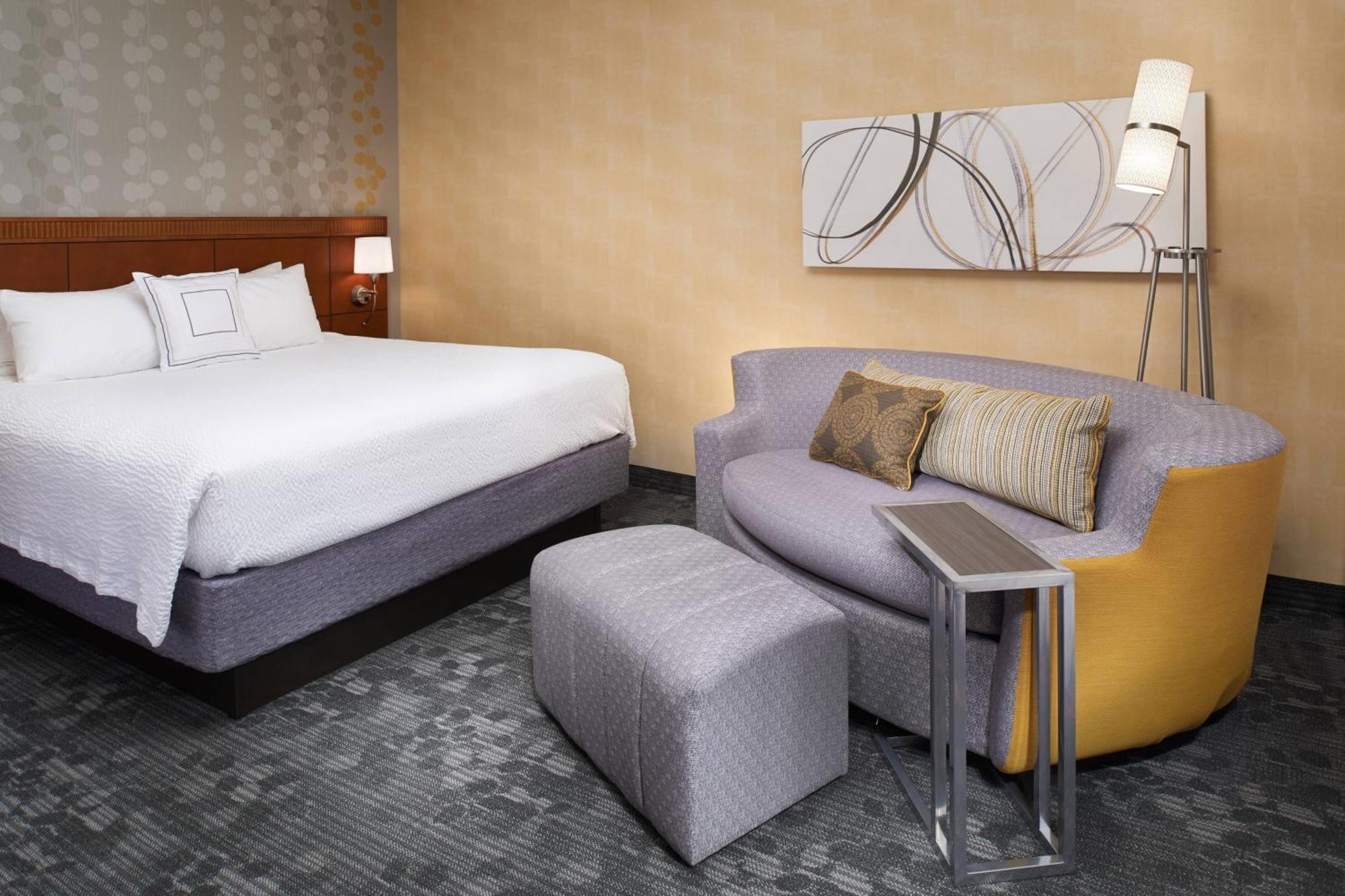 Courtyard By Marriott Lexington North Hotel Exterior photo